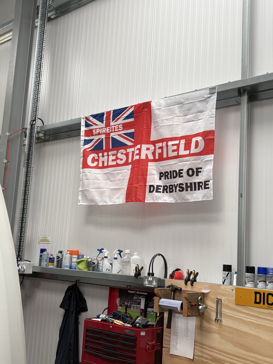 RichardPentin's tweet photo. New flag has pride of place #spireites https://t.co/eXDxEurNpM