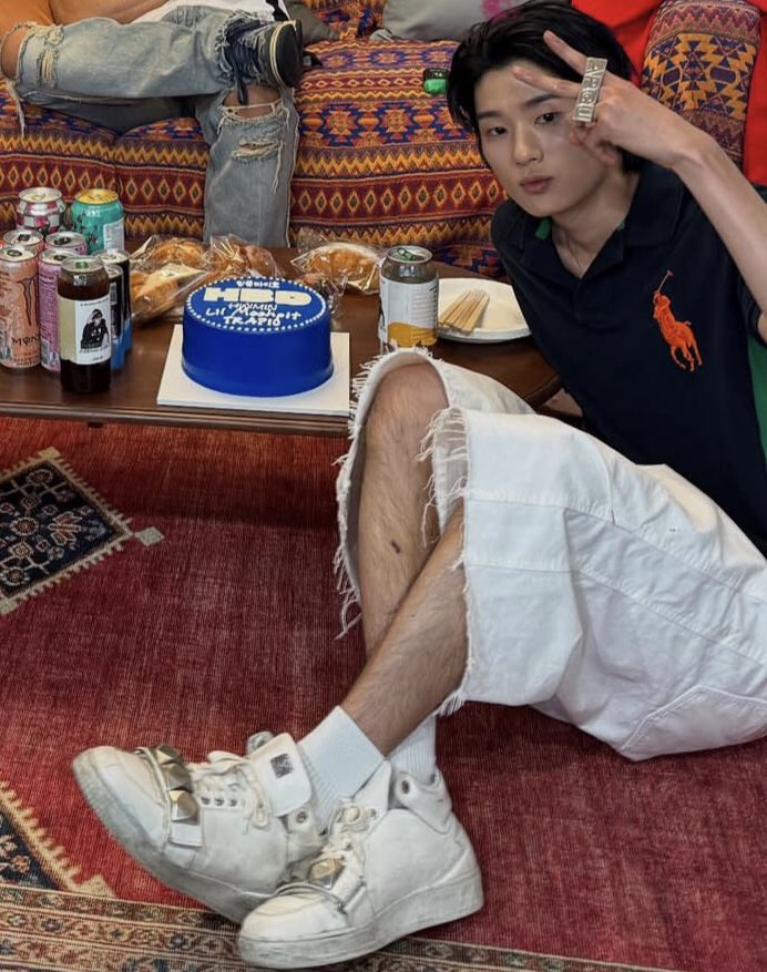knithetapes's tweet photo. tebak dia dandan seperti siapa kl bukan SKIN JONGSU DIA PAKE. https://t.co/Kif9ETp39M