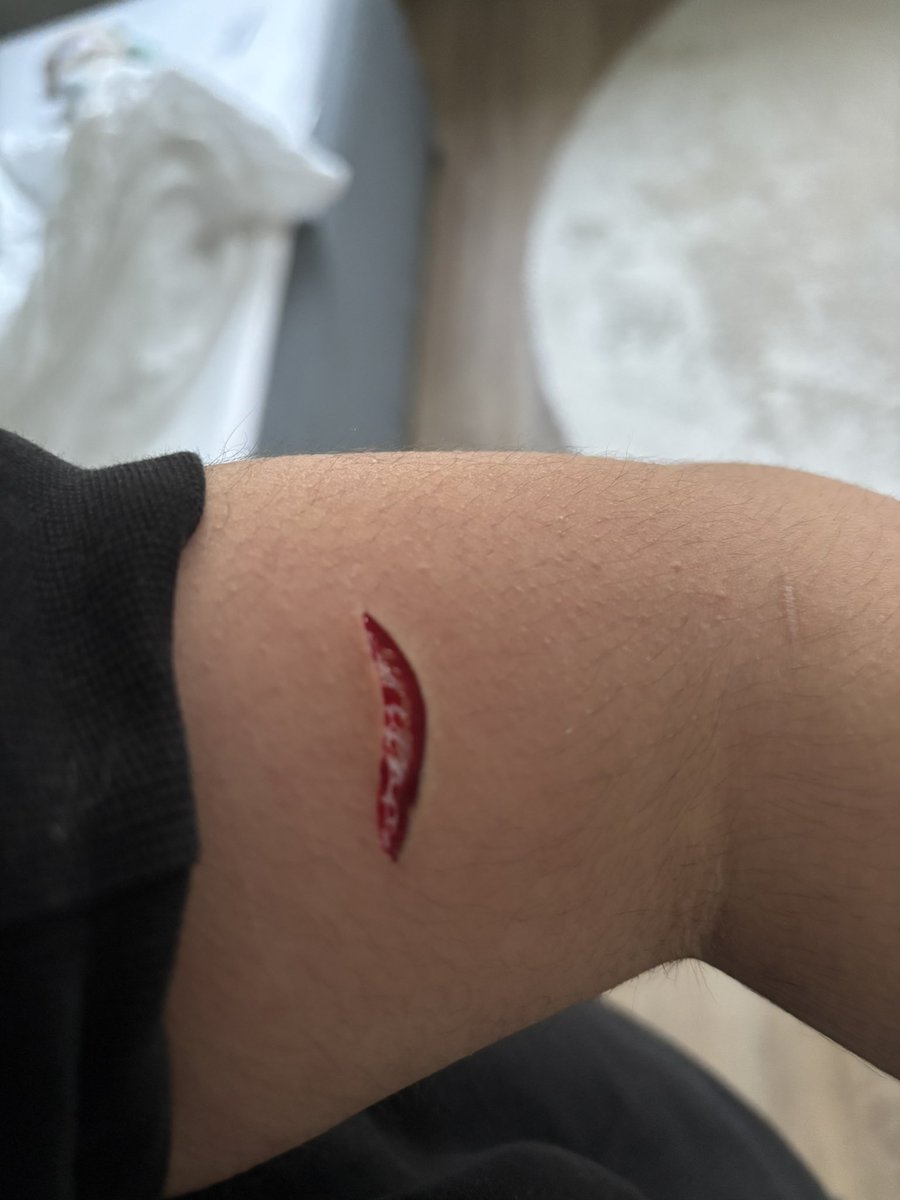 gpsshed's tweet photo. baby beans 
my deepest cut #shedtwt #slittwt #988twt https://t.co/9kxHIcbpkp