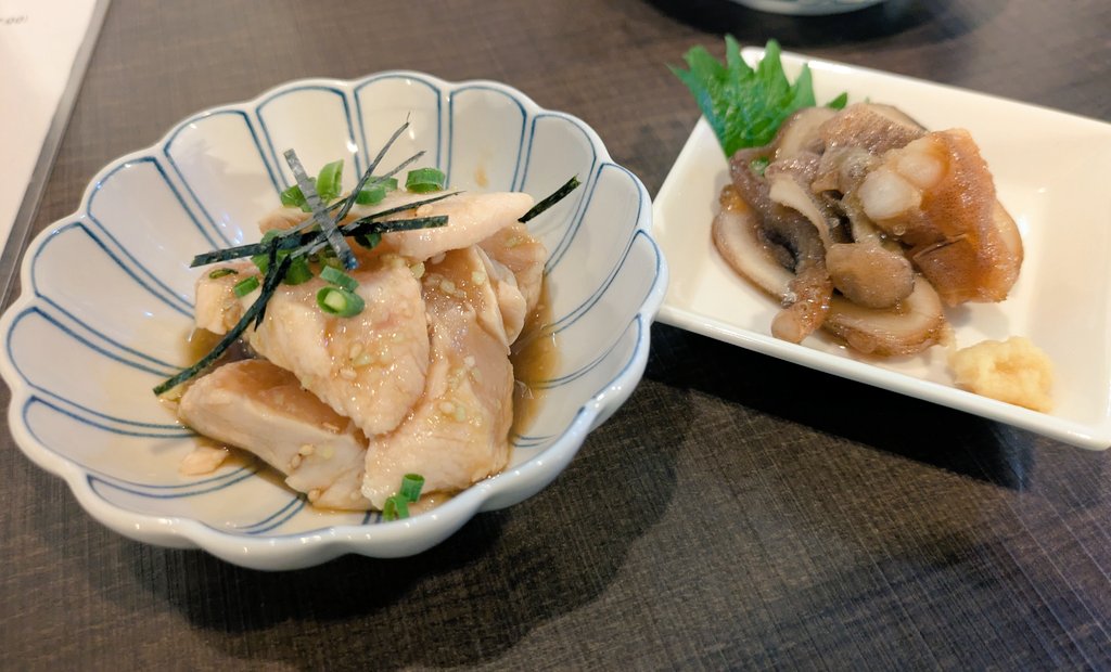 hirokunyama's tweet photo. サンロクのらくらセンターで昼呑み https://t.co/POJQTlh475