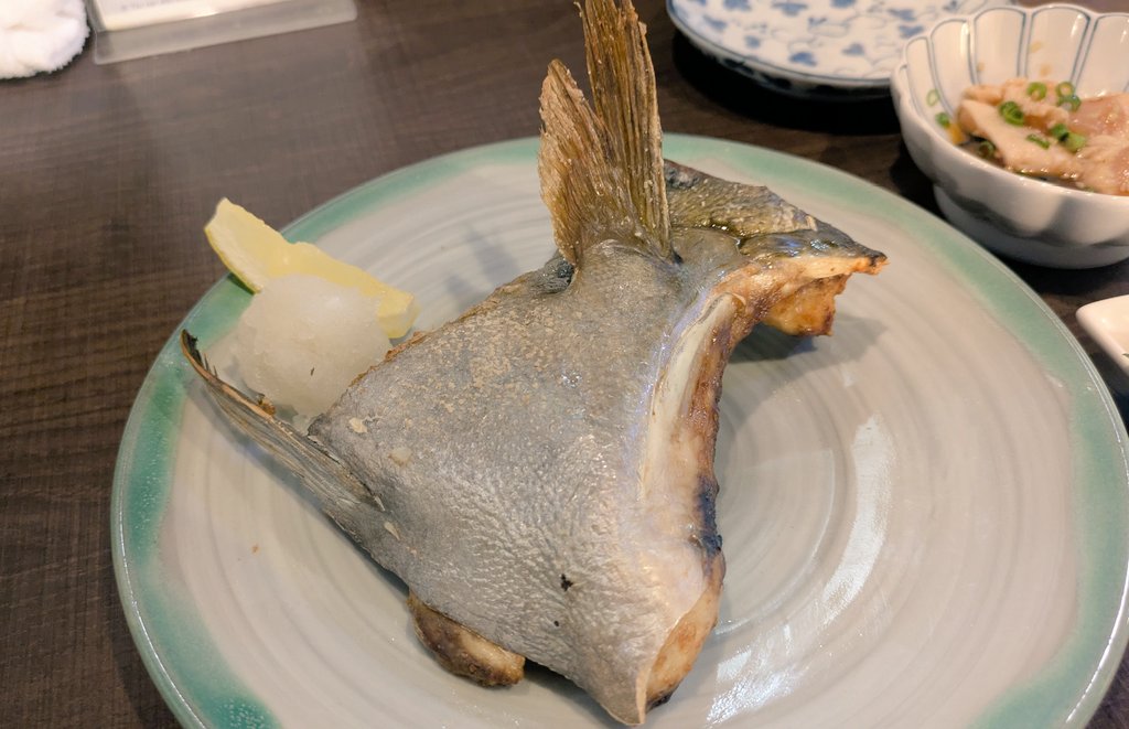hirokunyama's tweet photo. サンロクのらくらセンターで昼呑み https://t.co/POJQTlh475