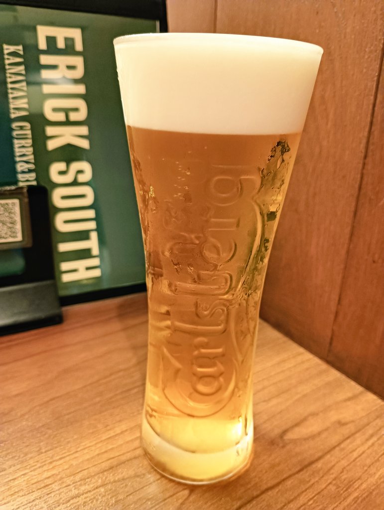 kaekko3's tweet photo. 昨日からまろんちゃんが下痢で、今朝は下血までしてたから病院連れてったり、どーなることかと思ったけど元気はめちゃくちゃあったから、とりあえずビール🍻 https://t.co/0t1cbhWjV8