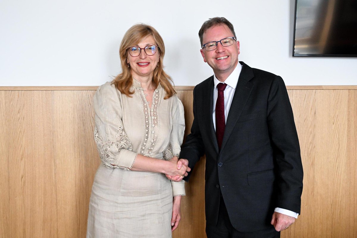 EZaharievaEU's tweet photo. I had productive exchanges with Hungarian Minister Zoltán Tanács, Irish Minister James Lawless, and Lithuanian Deputy Minister Regina Valutytė. We discussed preparations for the upcoming Irish and Lithuanian Presidencies and the next steps in the Horizon Europe negotiations.(1/2) https://t.co/4uUXBRHK7I