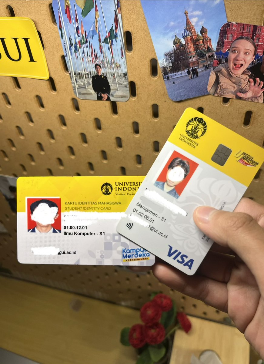 AbsenManual's tweet photo. menamatkan jenis ktm karena satunya tapcash, satunya debit https://t.co/wmYIWxn1t5