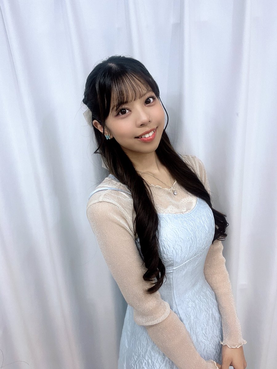 NICO_O219's tweet photo. チェキ会ありがとうございました🦋

お話楽しくてあっという間だった〜⋆*
直接会ってお話できる時間は本当に尊い🩵

1部で着たお洋服です🕊️ https://t.co/mYBquzD4vS