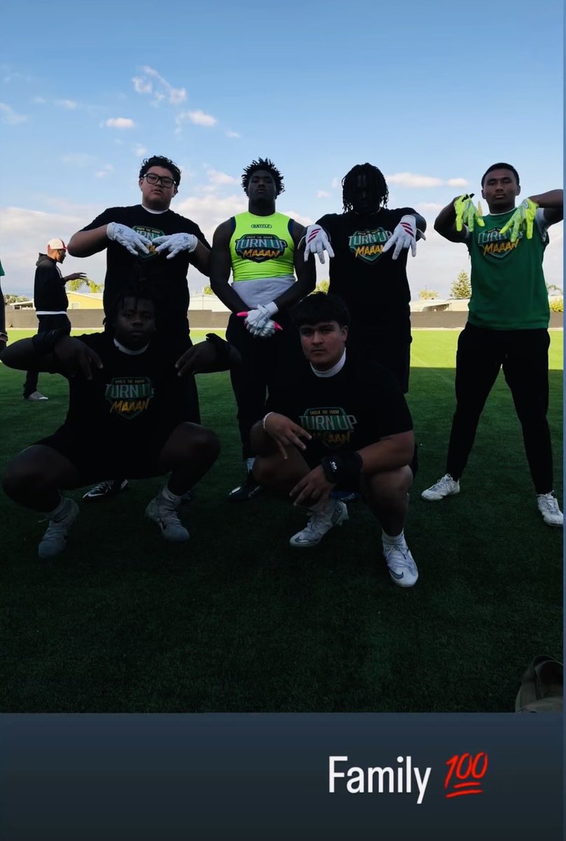 jackrabbitvv's tweet photo. Proud of these young men. They did their thing at the Under the Radar lineman camp! #TheVille https://t.co/NbjDIqO5rV