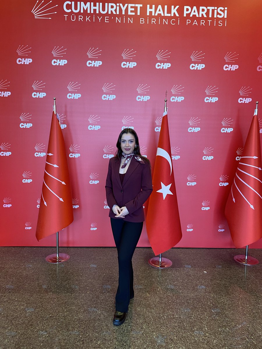 Gizem Fidan tweet media