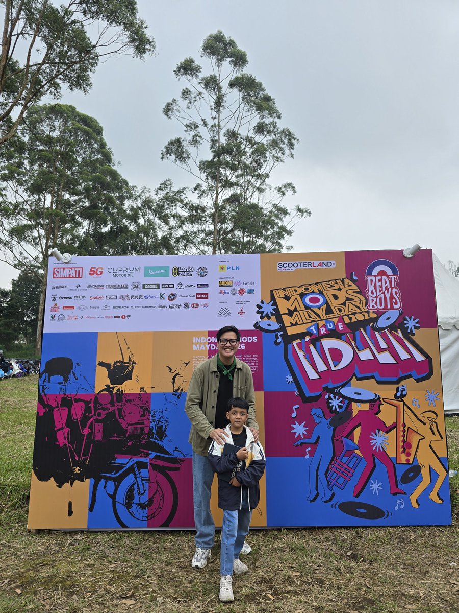 dhil_with_it_'s tweet photo. hari ini motor yg boleh jalan di Bandung cuma vespa aja hahahahahahah #IMMD2026 #MODSMAYDAY https://t.co/40nj6Dznvb