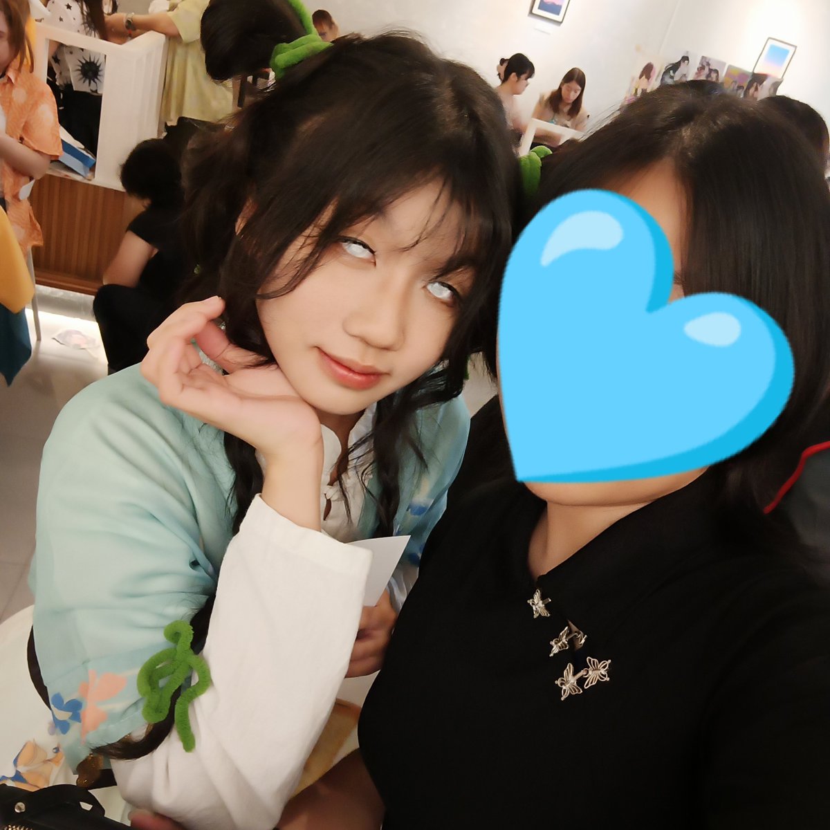 phplli_frankie's tweet photo. My heart is full ! Huhuhuhu I saw A-Qing today 😭😭😭 💕💕💕 https://t.co/18qodNnxDS