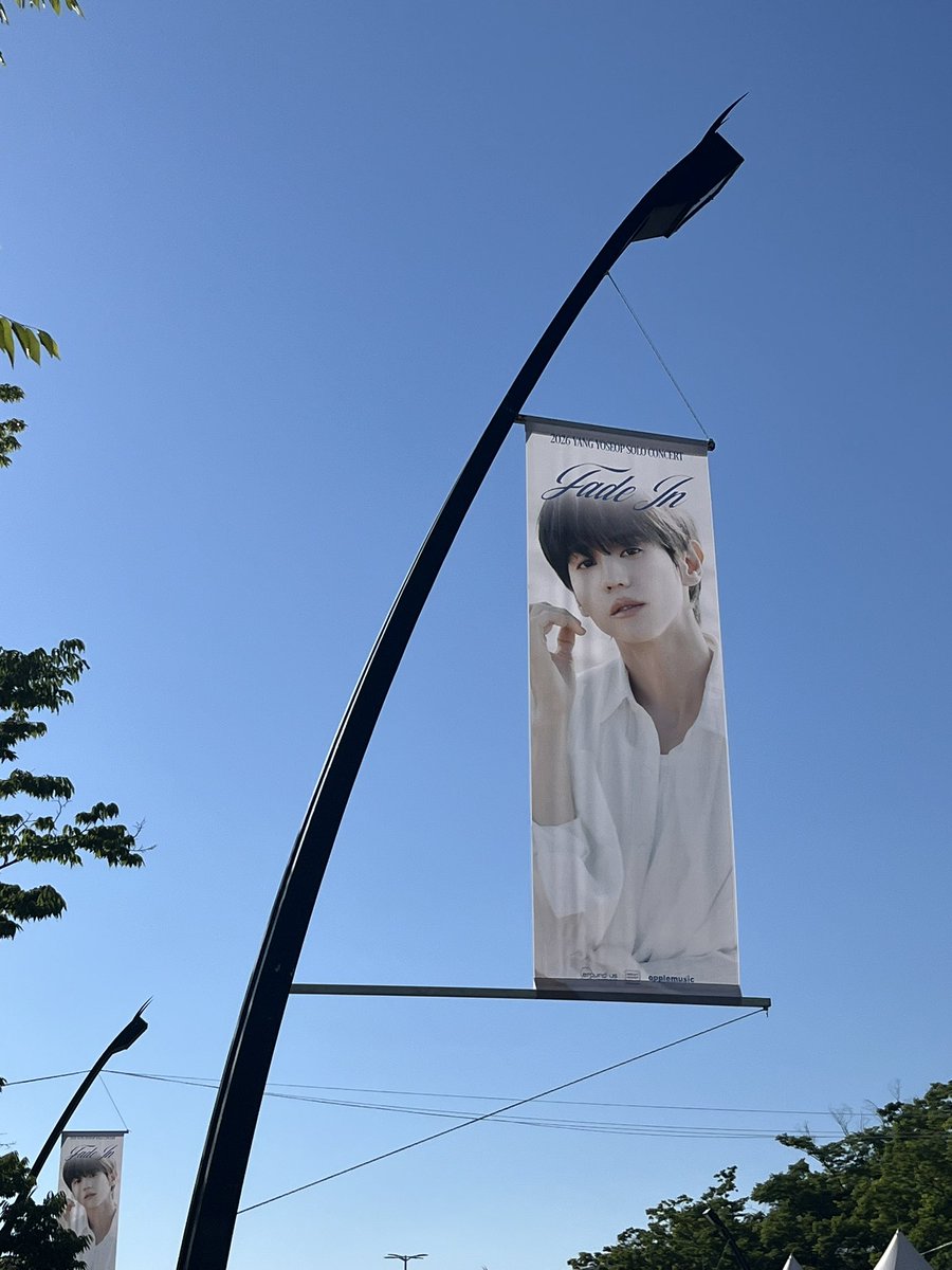 멍 tweet media
