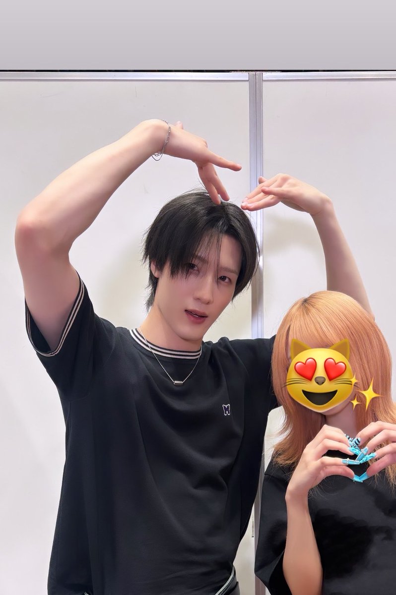 2haku01's tweet photo. #好きだよ 👩🏿‍❤️‍💋‍👨🏿 #소울 https://t.co/jV2qUV666y