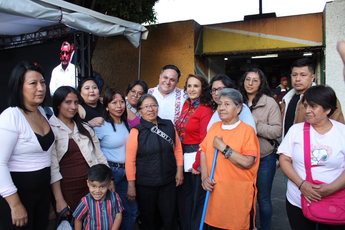 Dolores_PL's tweet photo. 🇲🇽❤️ Desde la colonia Constitución de 1917 reafirmamos que el pueblo es el corazón de la Transformación.
En mi Segundo Informe de Labores compartí los avances y acciones que hemos impulsado para las familias del #Distrito4Federal en #Iztapalapa, siempre con el compromiso de servir al pueblo y defender la justicia social. ✨
#AmorAlPueblo #DoloresDiputada #Distrito4
#DoloresPadierna #Iztapalapa
#4T #morena