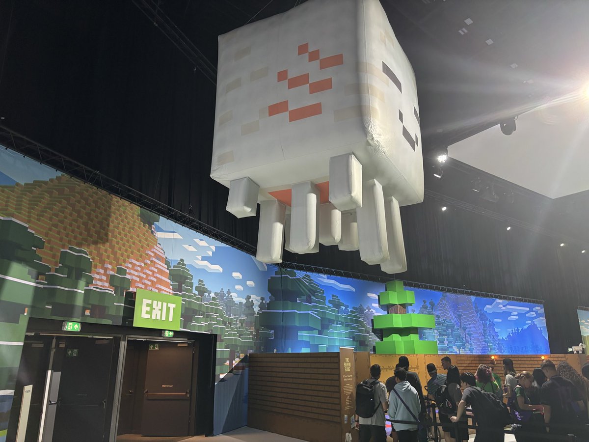 Ryvynx's tweet photo. #twitchcon https://t.co/kiqupe2kXM