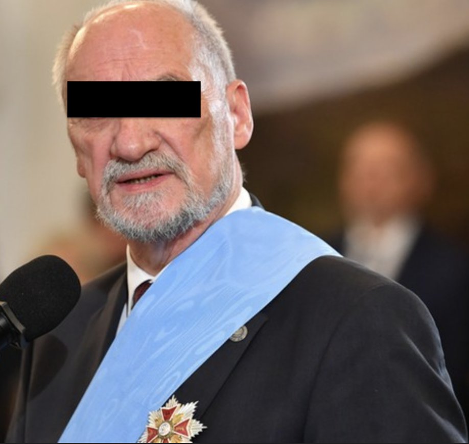 okiemtomkaw's tweet photo. Należałoby zacząć od odebrania Orderu Orła Białego Antoniemu M. https://t.co/MXFgur69Lg