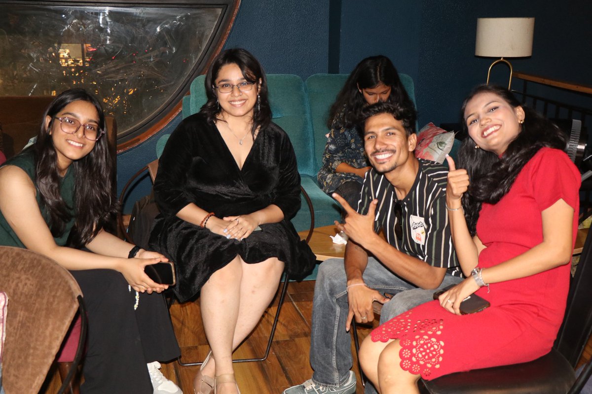 imkhushipradhan's tweet photo. Web3 events are lowkey one of the best places to meet ambitious people.

You walk in for “crypto”
You walk out discussing startups, AI, communities, design, tech and internet culture for 3 hours straight 😭

Last weekend was so crazy, still can't get over it... https://t.co/LgpfZFKMEd