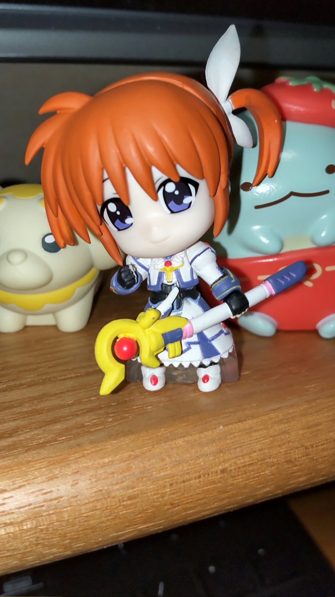 nanami_734's tweet photo. 今気づいたけど、うちのなのはちゃんすげぇ内股だわ
足なんかズレてんなとは思ったけど、みんなこんなもんなのかと。
かわいい https://t.co/AIkIRfEGb3