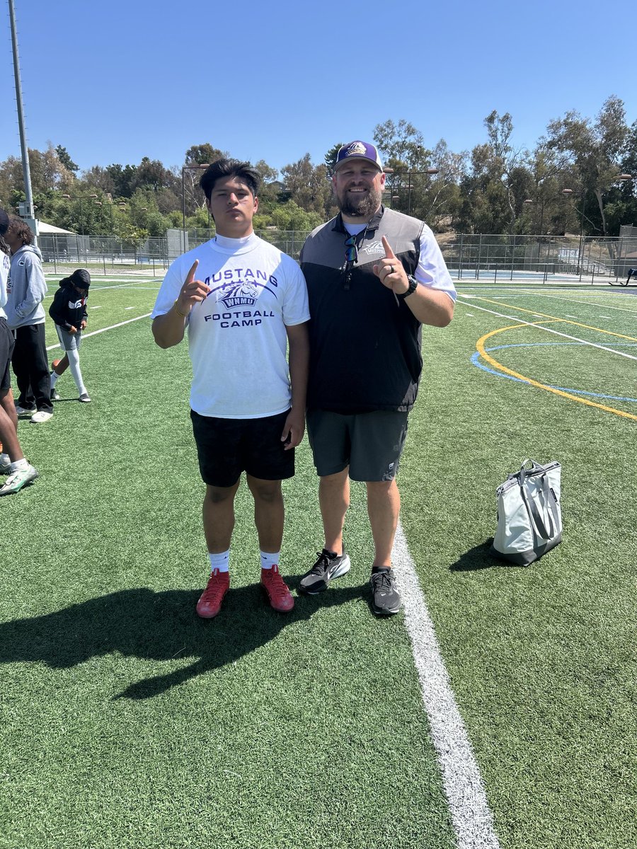 chris4_Rivera's tweet photo. Had a great time at @WNMUFootball camp last weekend!! Thank you Coach @coach_bhickman @CoachBortle @evan__greene and @coachapatterson for hosting a great camp!! @ParacleteFB
@adamgorney @GregBiggins @GHoward_Scout @BlairAngulo @BrandonHuffman @ttherzog @dthedeacon @LA__WCP @ZReyes_PRZ  @JReyes_NP 
@PrepRedzone @westcoastpreps_ 
@sportprepx @carecruitsath