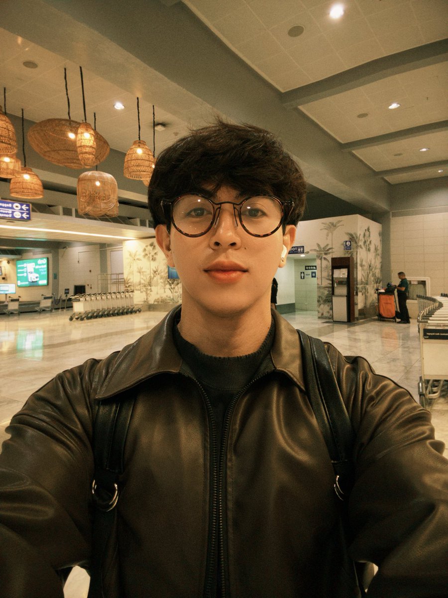 EduKevin4's tweet photo. Manila ✈️ https://t.co/RcpLcGbW1p