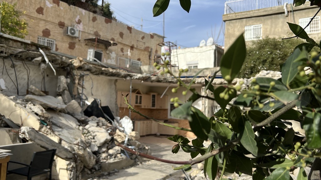 FollowEmbrace's tweet photo. Imagine having your home deliberately destroyed. It’s a reality facing many Palestinians in the West Bank. As more Israeli settlements are approved there, Palestinians are seeing their homes pulled down by the Israeli occupying authorities – find out more: https://t.co/Bn25rGx9di https://t.co/QROntHTuTi