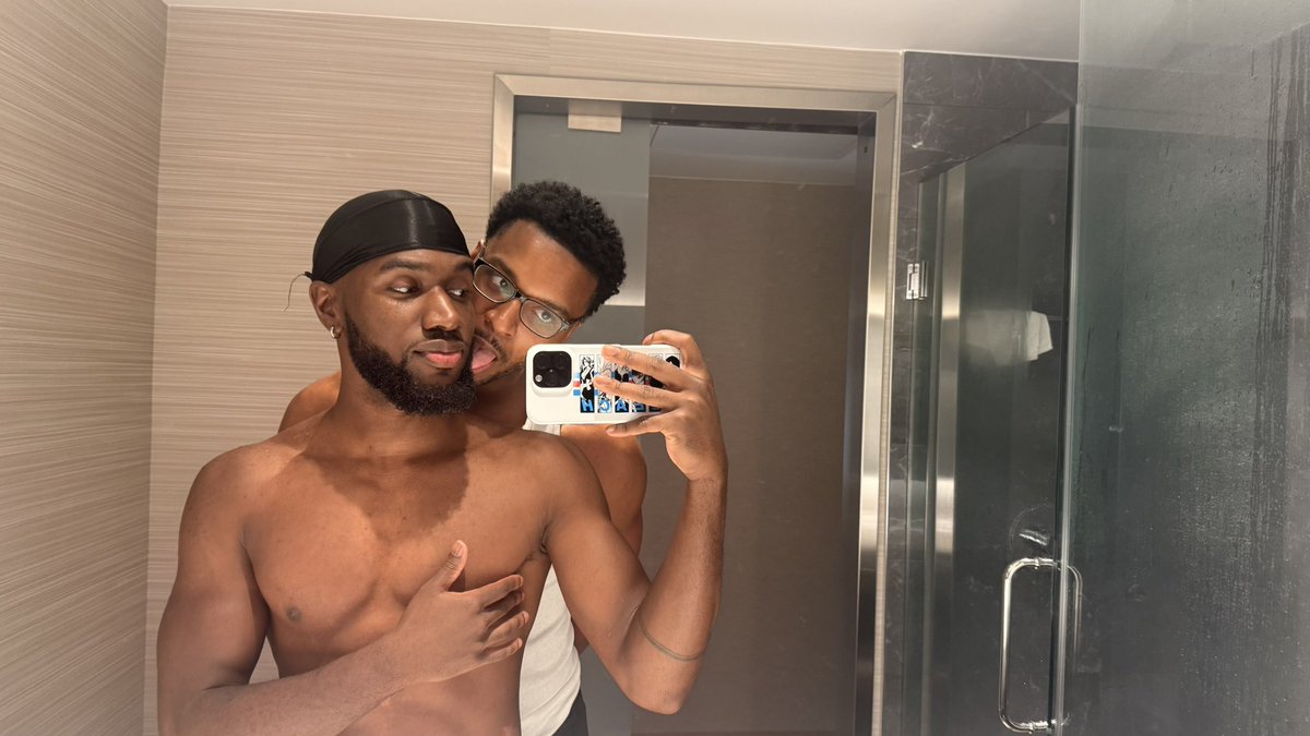 Blkgaylord's tweet photo. https://t.co/qpD6ttW6b9
