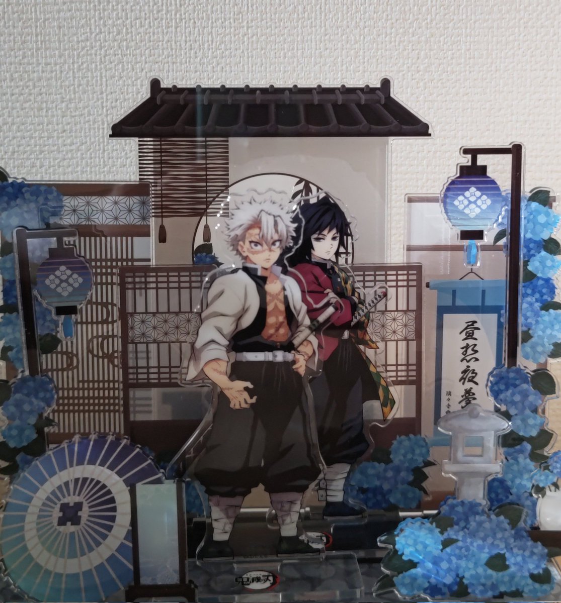 yapi_renshu's tweet photo. ちょうど良い季節に紫陽花のｱｸﾘﾙｼﾞｵﾗﾏ届きました〜のでセット🎶
①めちゃしっくりくる管理人？ぎゆさん
②何見てんだテメェなさねとぎゆ
③ﾁｰﾑ21
うっすい屋根の上に乗ってくれた🐍さん流石のバランス感覚です😆 https://t.co/1pBdMm1QqY