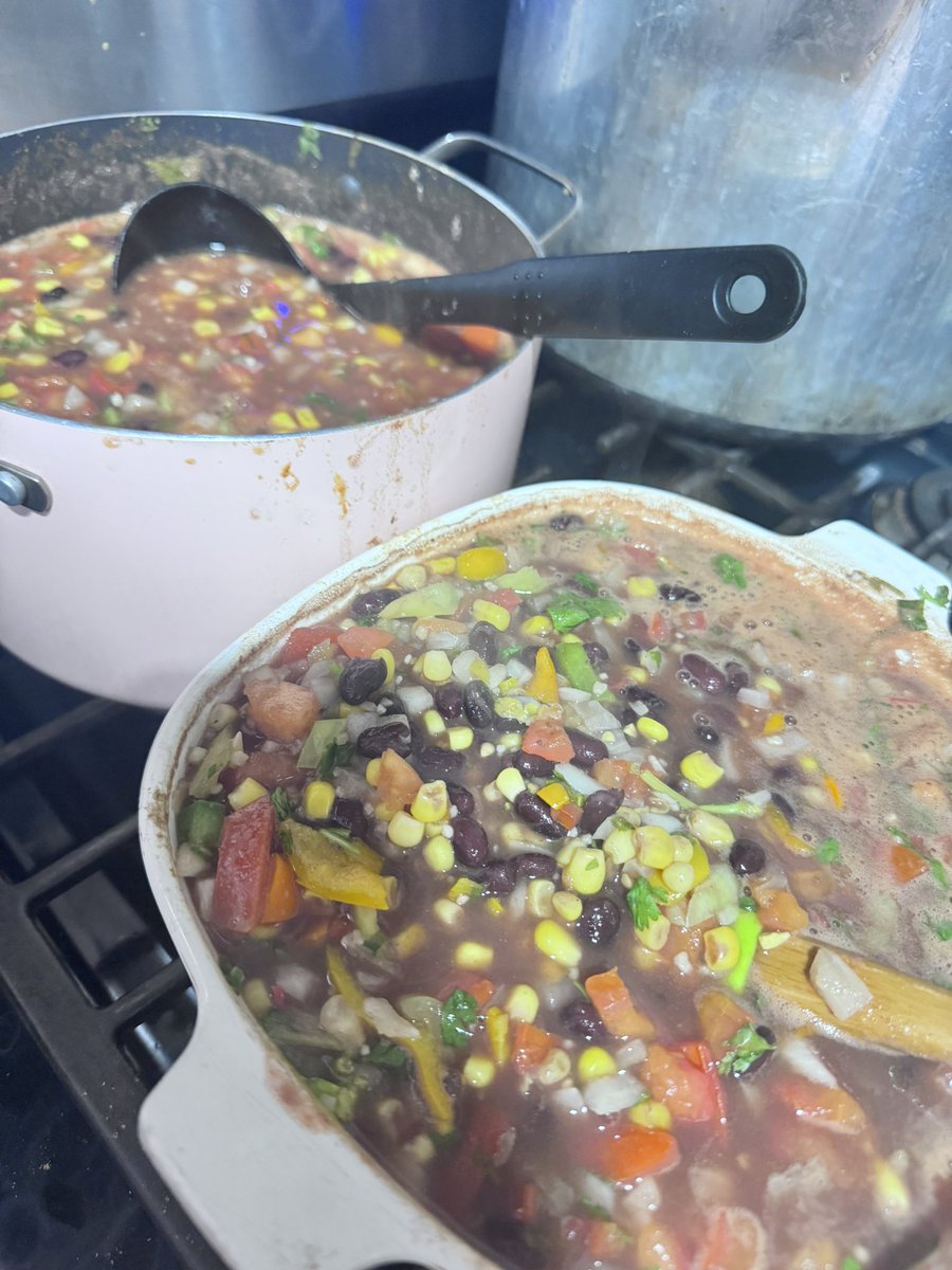 SmithSammyK's tweet photo. At it again,finally. Added jalapeño this time way tastier. Black bean n corn. Tropical next. Yum yum and it's sweet no sugar added secret recipe. https://t.co/vgnpKVrfzn