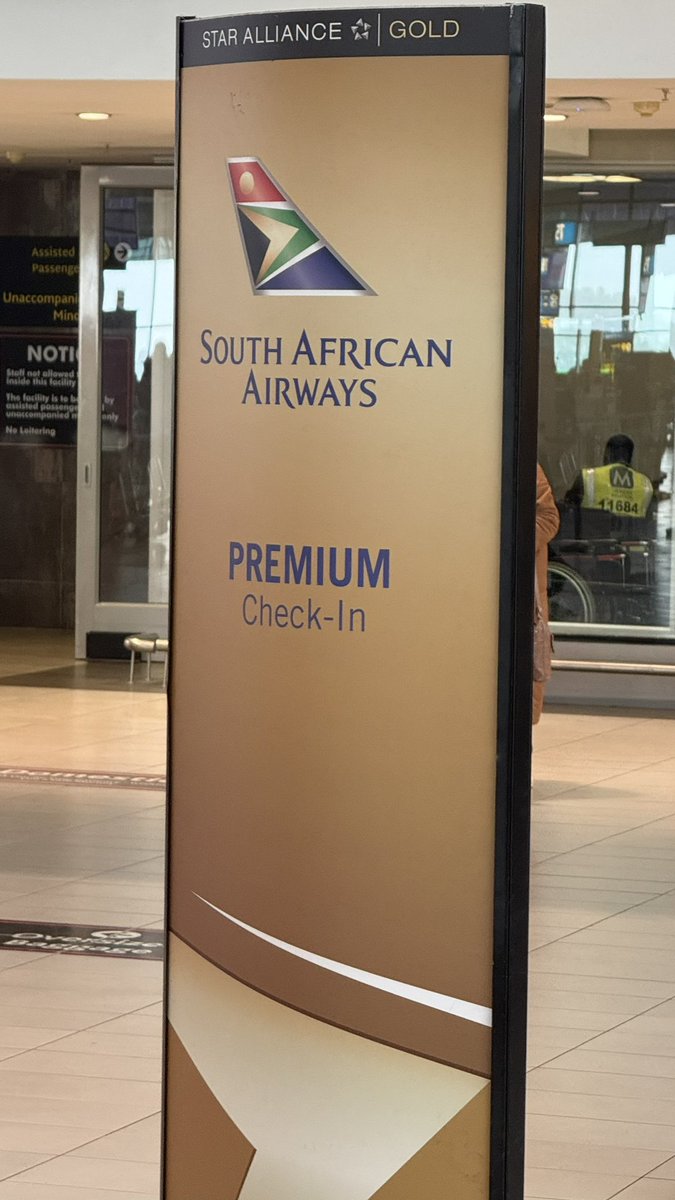 Thabane_Chamane's tweet photo. Thank you Cape Town… One lady even asked was there an event recently… she says she’s been seeing many of us carry these for the past two days 🤣🤣🤣 https://t.co/mTKZ0fQPyy