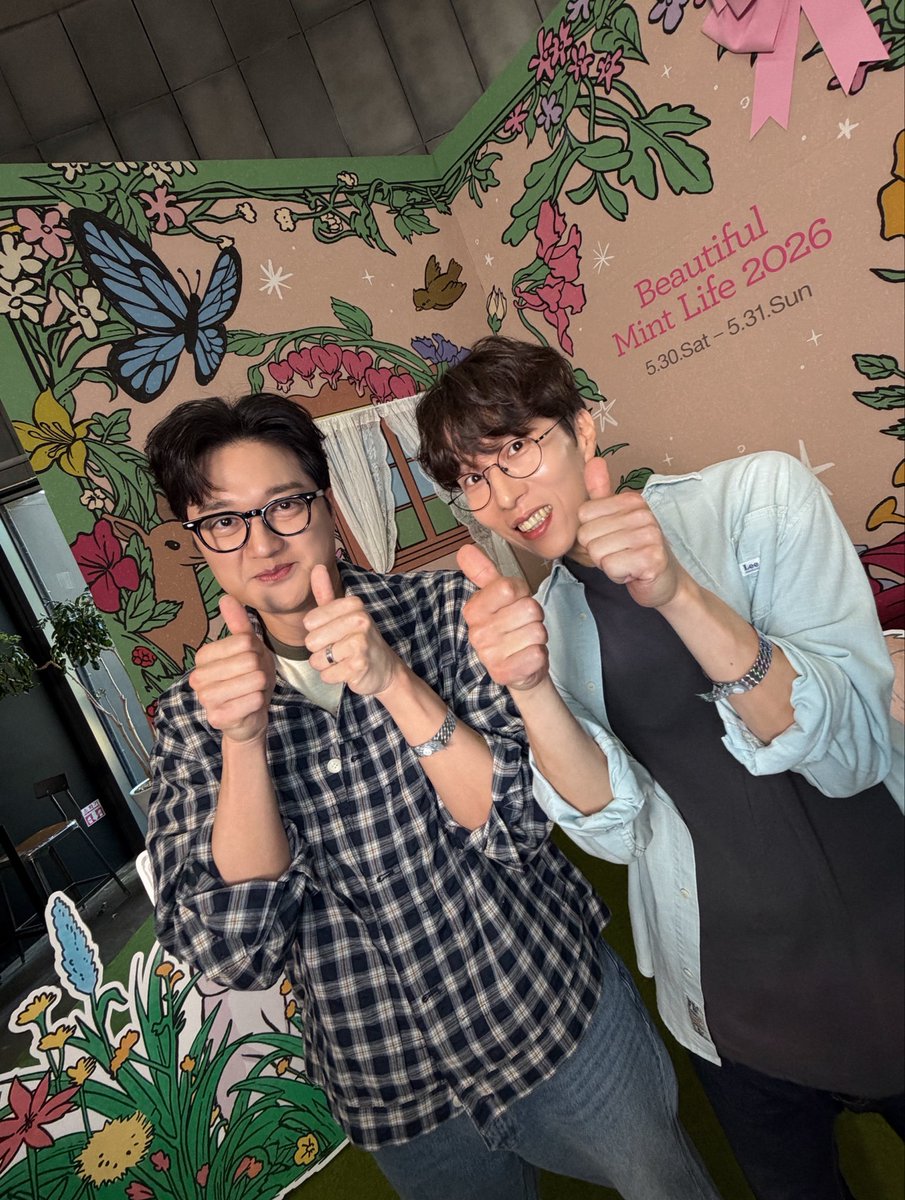 pptnzexpress's tweet photo. 페퍼톤스와 함께한 <Beautiful Mint Life 2026>

빛나라 우리의 생각
우리의 젊음 펩톤의 사랑까지💕

🎼 SET LIST

01. Freshman
02. Shine
03. CHANCE!
04. 근데 왜
05. 러브앤피스
06. New Hippie Generation
07. FAST
08. 라이더스
09. 행운을 빌어요
10. 21세기의 어떤 날

@pptnznoshel
#페퍼톤스 #PEPPERTONES
#신재평 #이장원
#ShinJaePyung #LeeJangWon
#뷰티풀민트라이프 #BML2026