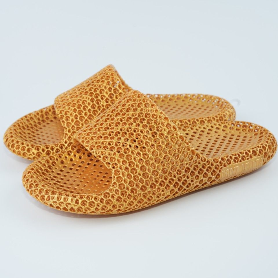 Print168Print's tweet photo. This shoe is yellow, 3D printed, and bouncy — slip it on and you're done.
#3DPrintedShoes #YellowKicks #WalkOnClouds #BreathableShoes#fyp https://t.co/BHegpGEV4U