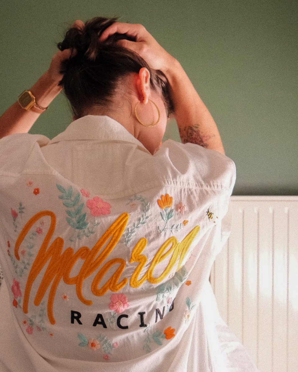 cmllvrnn's tweet photo. Merci pour l’inspiration ! 🤗
Je suis prête à vivre cette aventure solo à Barcelone ! 🧡🐝
@McLarenF1 j’ajoute une papaye ? 😜 https://t.co/ZpIANa57Qb