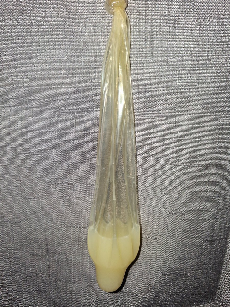 Control_backup's tweet photo. Gestern haben wir jeder 2x ins gummi gespritzt,sind also 6 Ladungen  #usedcondom #condomfetish #cum #cumfetish #condomswapping #cumincondom #usedcondomtrading #poshwank https://t.co/35hqRWIXut
