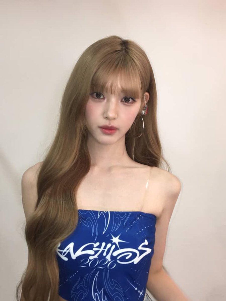 밤 tweet media