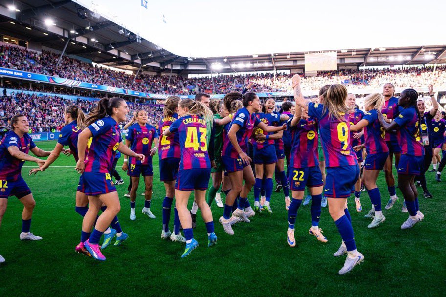 Alba tweet media