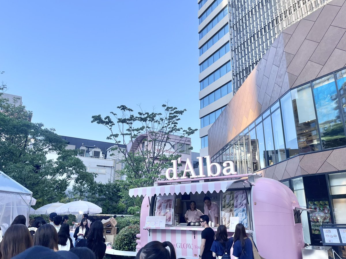 _asachon_'s tweet photo. 17時半現在待ち時間5分くらい(っ`ᵕ´c)

#ダルバ
#ダルバPOPUP
#渋谷できらめく夏肌 https://t.co/Sv4vfZW45e