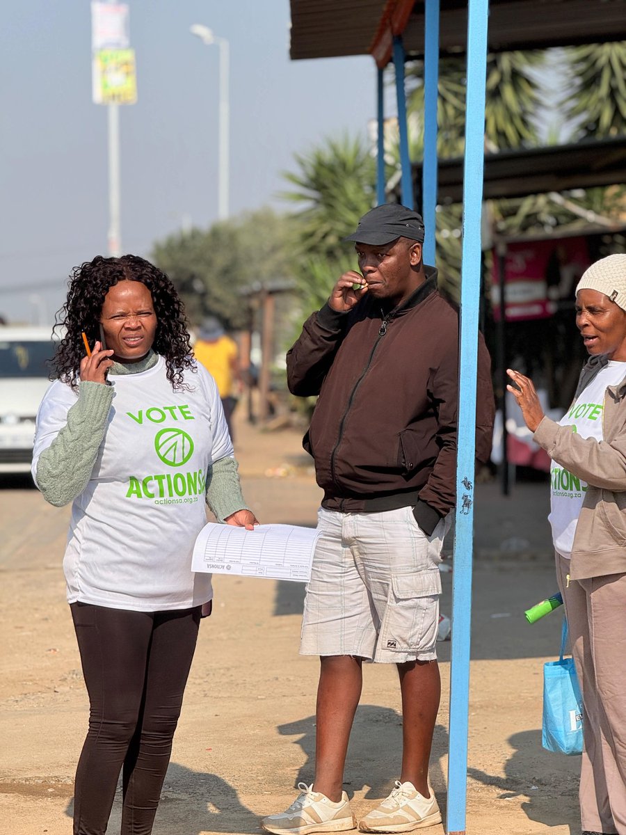 TshwaneActionsa's tweet photo. 💚 HAPPENING NOW 💚 Mogoma tšhemong, the Actionaires are hitting the ground running in Olievenhoutbosch, Greater Centurion, hosted by Ward106 Candidate @HluphiGafane. Only ActionSA can fix SA. #DrNasiphiMoyaForMayor #5MOREYEARS #fivemoreyears #letsfixtshwane https://t.co/wDdXjIuouq