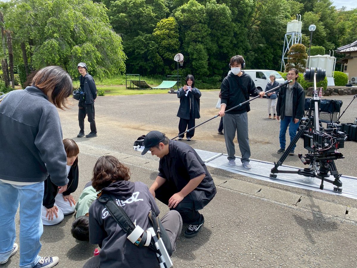 Tokyo48hfp's tweet photo. ポスター&チーム写真です!
・Team:地下試写室
・Title:『ヒカリ』
・監督:矢光景巌
・Genre : 誤解/勘違い
・6月7日(日)15:00〜 Group C
・なかのZERO 西館 小ホール https://t.co/qXfZs2hZ8G