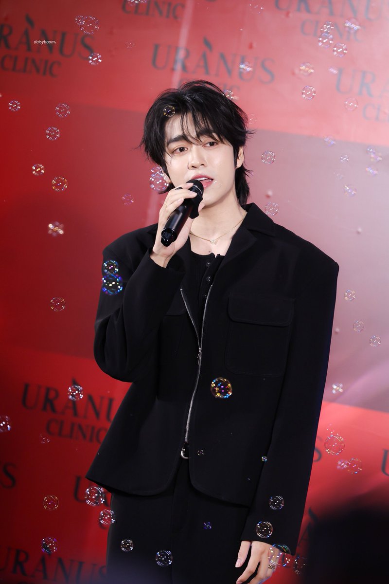 ThuThu851's tweet photo. Your smile is so cute, and your beauty is breathtaking.

Photo crd

BESEVBOOM X URANUS 
 
#UranusClinicxBoom https://t.co/dE7UDrQ2ep