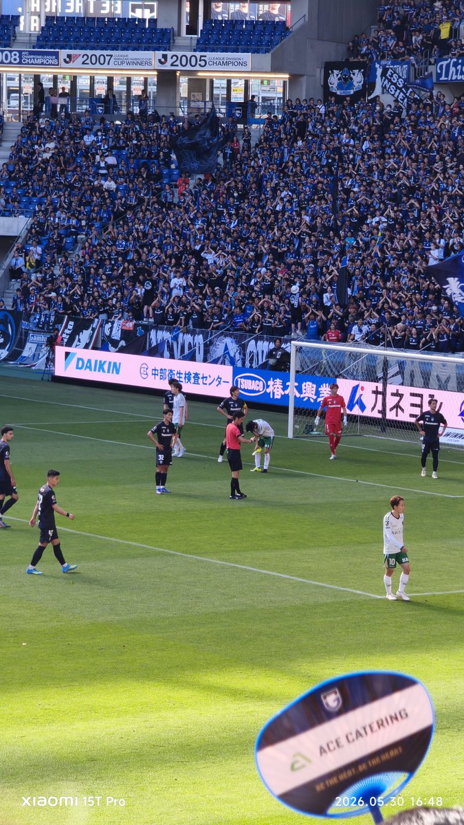 alejonius_no19's tweet photo. サッカーは靴履いてやってくれ〜 https://t.co/8130VHU1mX
