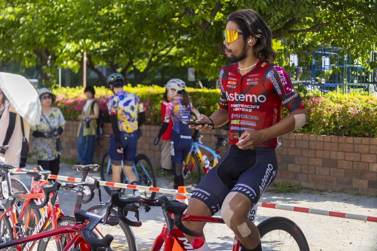 KosukeTakeyama's tweet photo. Tour of Japan 2026
Stage 7 AMANO相模原ステージ

周回前からハイペース
岡さんの逃げ
動かない身体

踏めもせず回せもせず苦しいレースでしたが
どうにか東京に辿り着きました
少しでも力になれると信じて走ります✊

#Astemo宇都宮ブリッツェン
#AstemoUTSUNOMIYABLITZEN
#RisingBeyondDreams https://t.co/1DQAYv4yID