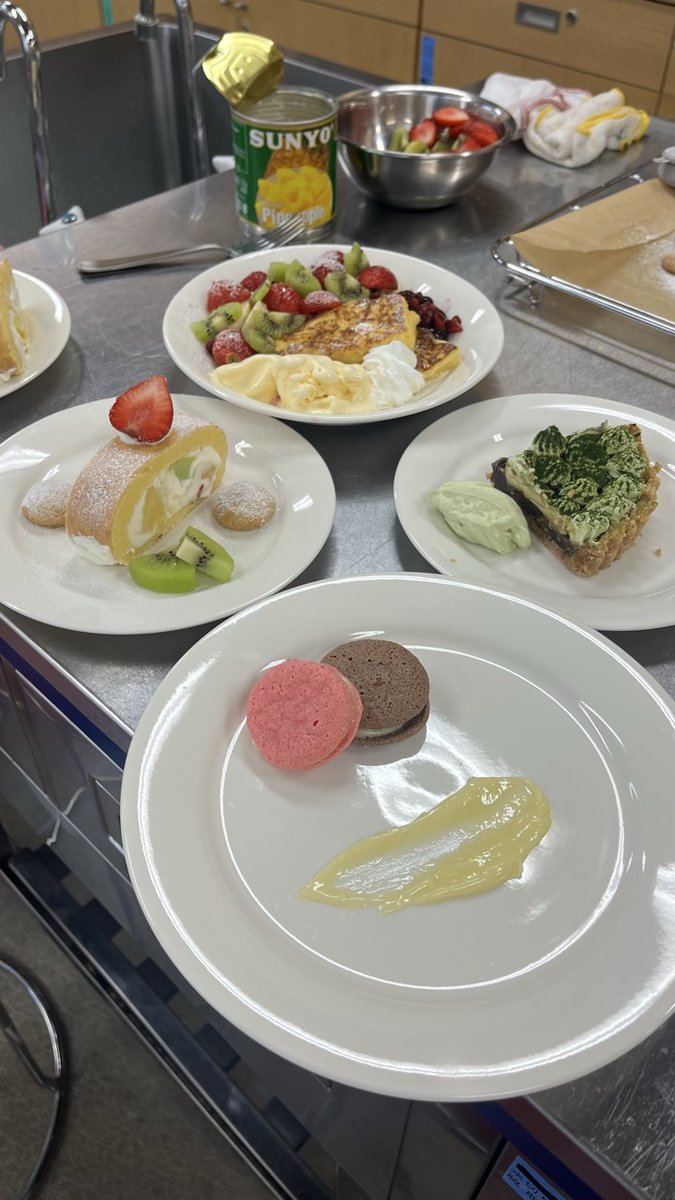AmourWind's tweet photo. 【練習報告🎼】

先日の練習後は、なんと団員同士で「スイーツ作り対決」を開催しました〜！✨
成功したり、上手くいかなかったり…最後はみんなで美味しく食べました‼️ https://t.co/ILC7ATnYSk