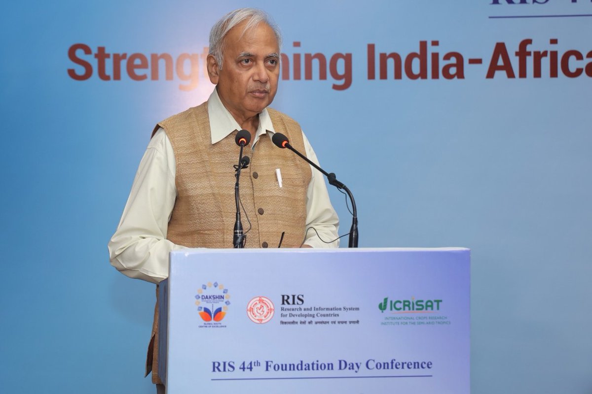 RIS_NewDelhi's tweet photo. On the 44th Foundation Day of @RIS_NewDelhi, Dr. @seshadrichari, Member, Governing Council, RIS, paid tribute to RIS founder Shri G.P. Parthasarathi for his visionary role in advancing economic diplomacy and South–South cooperation.

Emphasising that the world continues to face complex and multifaceted challenges, he underlined the need to work not only for present concerns but also for future generations, in keeping with the founding vision of RIS. He also highlighted the significance of the conference on India–Africa cooperation in agriculture as an important platform for advancing collaboration and shared development objectives.

@MEAIndia @SKSharma_World @Ramesh_ChandDr @seshadrichari @Abhijit_trade @nageshkum @RajanRatna @RamSinghEcon @Prabir_India @TheAtulKaushik @sujeetsamaddar @shishir_sh @rakeshkhar @sabya_saha @pdash76 @PV_Chat @AmitK_PhD @susheco @RenuuMann @GaurPankhuri @ICRISAT @cmec_ris @DakshinNews @AIC_aseanindia @fitm14 @fisd19 @forum_blue @FIDC_NewDelhi

#RISFoundationDay #RIS44Years #GlobalSouth #SouthSouthCooperation #SSC #TrC #DevelopmentCooperation #PolicyResearch #PublicPolicy #DevelopmentCooperation #RISIndia #ResearchForDevelopment #ViksitBharat