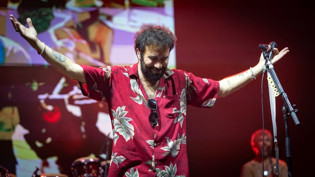ElCanijodeJerez's tweet photo. Seguimos en las nubes❤️

Muchas gracias ZARAGOZA fue una noche mágica en todos los sentidos. Ni el calor pudo con las ganas de celebrar estos 25 años de Sentimiento Garrapatero.￼🔥

#losdelinqüentes
#Gira25AñosDelSentimientoGarrapatero
#DiegoRaton
#ElCanijodeJerez
#MigueBenítez https://t.co/RPzofrGgoA