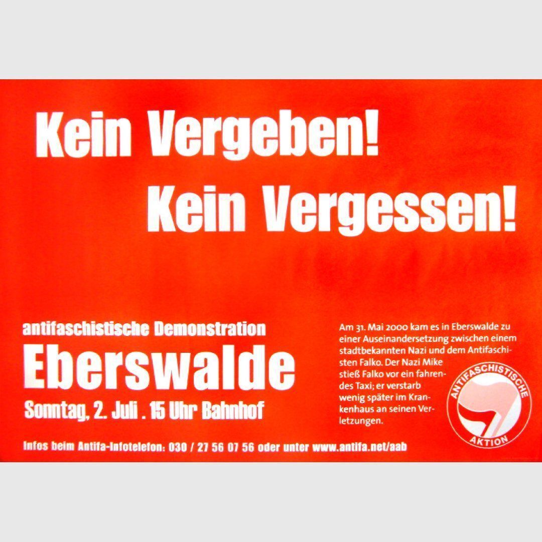 pposterberlin's tweet photo. Kein Vergen kein Vergessen! Antifaschistische Demonstration
2000
#politicalposter #berlinposter #b3105 #b0207 https://t.co/oy767iNeZI