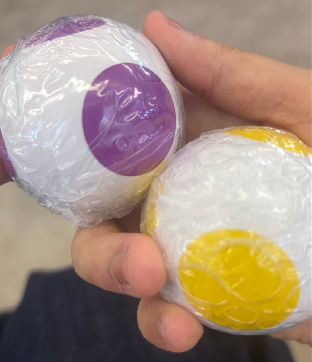 candy3_torihiki's tweet photo. 《ガチャ交換 》
めじるしアクセサリー ヨッシー
 
譲: 紫・黄色
求: ピンク・黒

＊神戸三宮手渡し
＊お気軽にお声がけください✨ https://t.co/NxhI2YdR3r