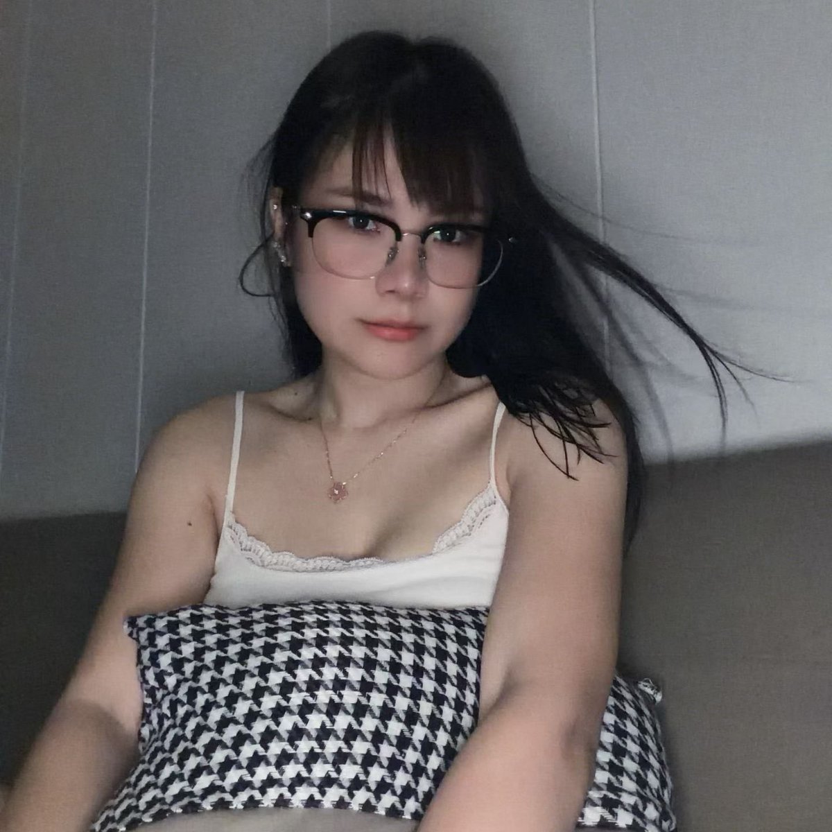 JeremyCh3n's tweet photo. 新聊的 性欲有点强了 第二天就发视频 https://t.co/orokSHvPyJ