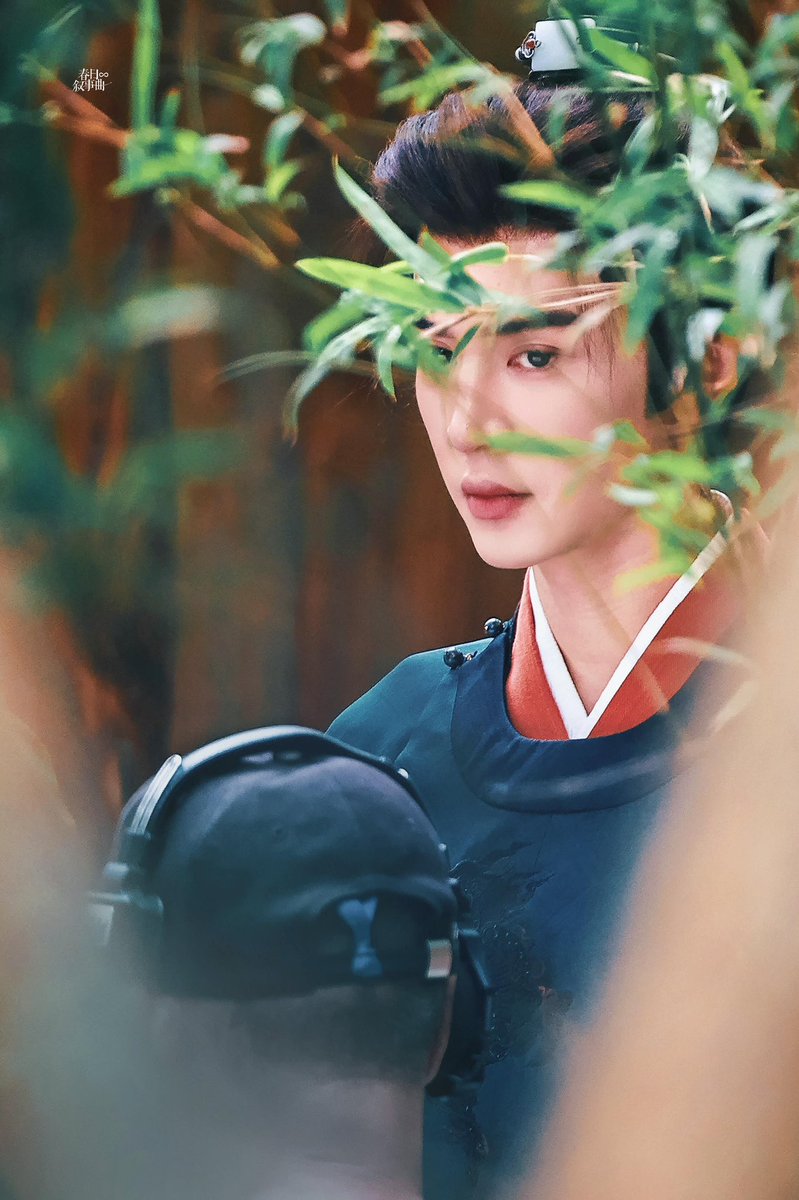 ployysrpld's tweet photo. DAY28🎬 5.30 กำลังทำสมาธิ และเซ็ตหน้านิดหน่อย แต่รอยเตอร์ไม่พ้นสายตาของพี่หย่วนหรอก มองยังไงให้ละมุนขนาดนี้ นิ่งสุขุมหล่อมากเจ้าก้อน #ChenZheyuan #เฉินเจ๋อหย่วน #陈哲远 #FuSheng https://t.co/XqjpIMLLla