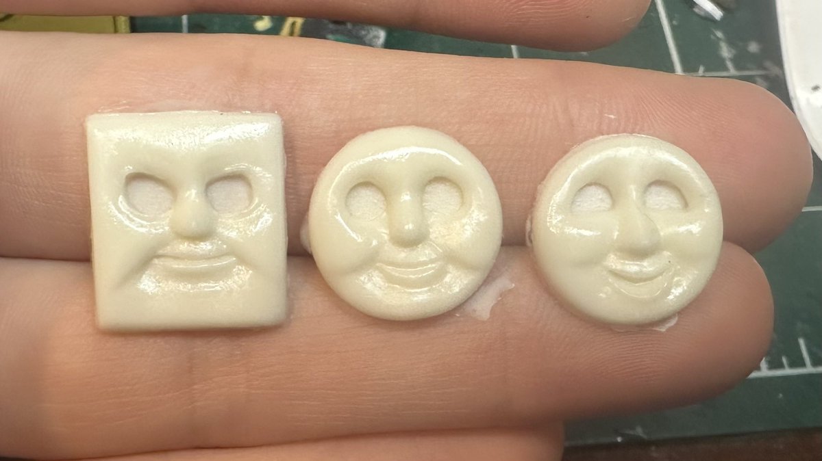 BufferStopBen's tweet photo. First casts from the new mould https://t.co/GCle1X4nsI