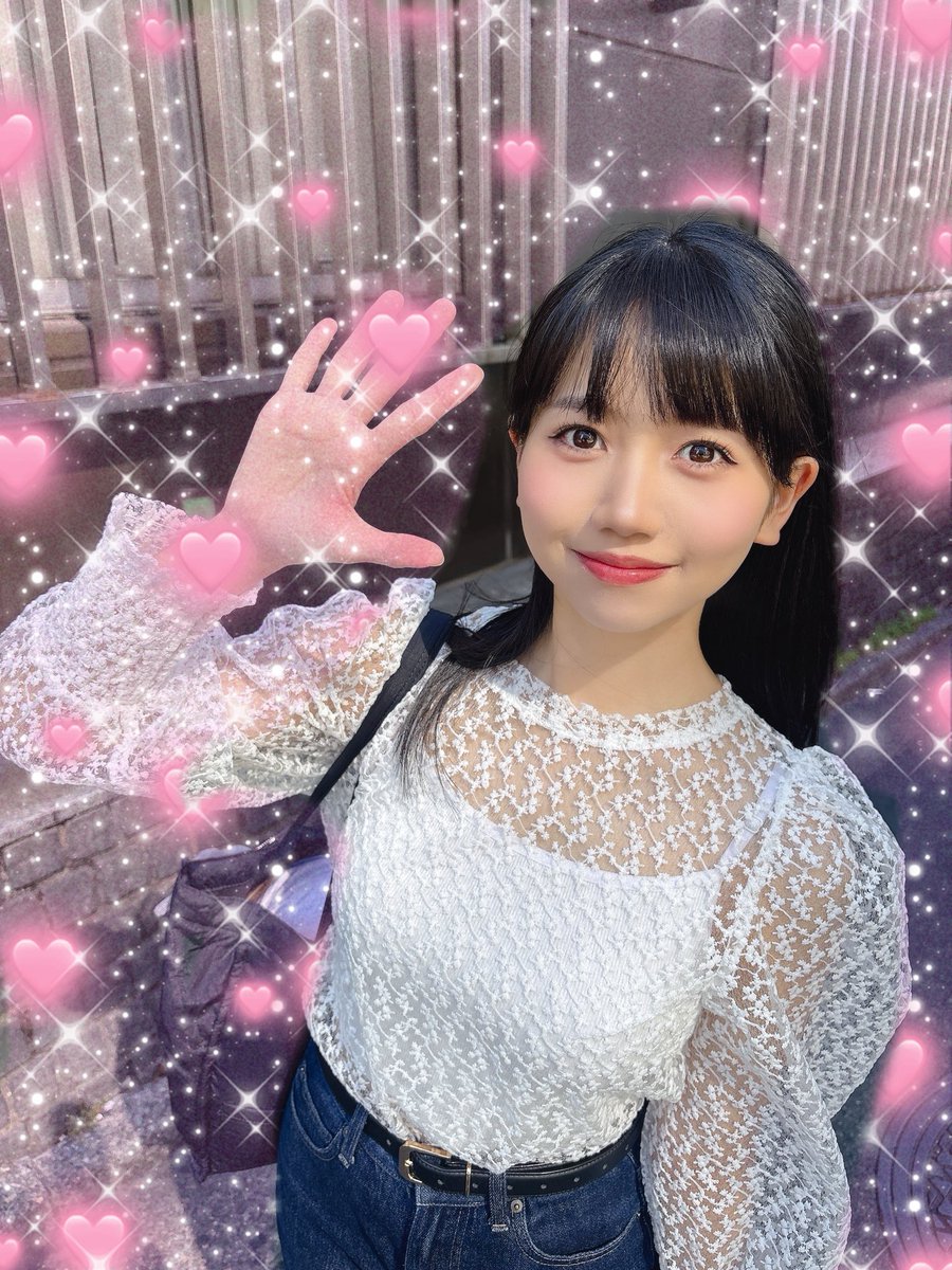 aya__AS's tweet photo. ライブありがとうございました！！
思ってたよりライブ見てくれてる人多くて嬉しかった〜☺️
明日は周年前、最後のライブ！！横浜でお待ちしてます✨

p.s.今日のメイクいつもと少し変えたんだけどどーこだ！多分気が付かない！
えれんちゃんは会ってすぐ気がついた💓(さすが👏) https://t.co/agkON9gbDK