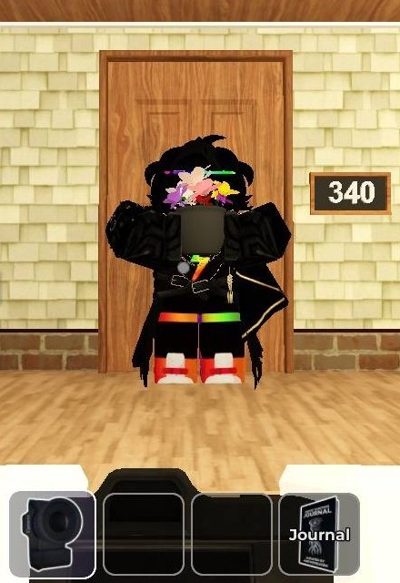 ZALLEVE's tweet photo. Cutesy spokeishere spok with his flower pot���️💞 https://t.co/ZF4vhU45EJ