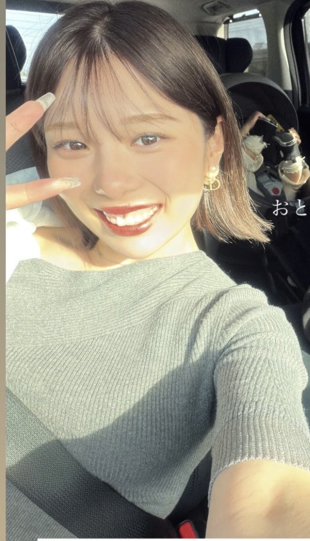 dtIYVIYBwdCR76G's tweet photo. 中学時代可愛かった女💕💕
昔からおっぱいデカくてエロいこと何でもしてた💕💕

この女の水着見たい人いたらコメントかDM来てください💕💕 https://t.co/Q9NY9NKYAN
